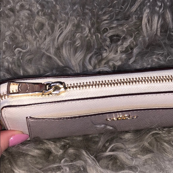 Coach Wallet - Picture 6 of 7